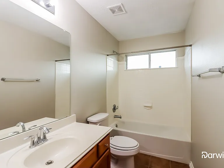 21910 Octavia Way — Photo 10