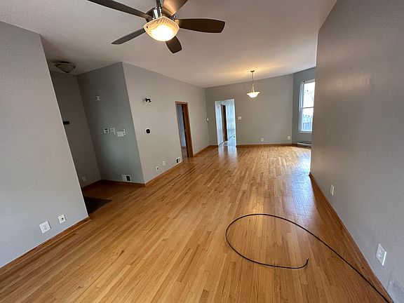 5th image of 2715 N Saint Louis Ave APT 1