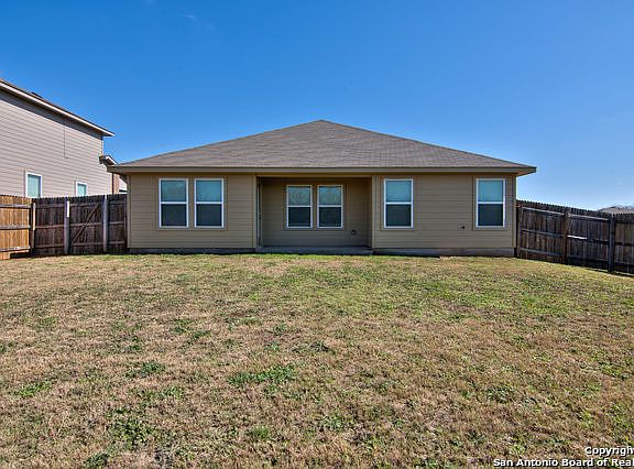 2nd image of 1061 Clarkston Dr