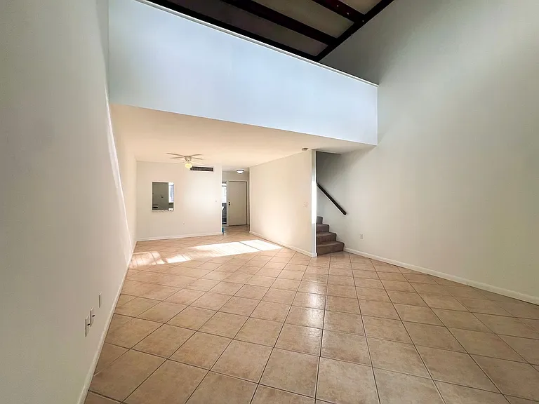 605 SW 75th St #210 — Photo 9