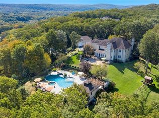 89 Ralphie Ln, Monroe, NY 10950