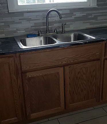 5th image of 1022 Vernon Dr