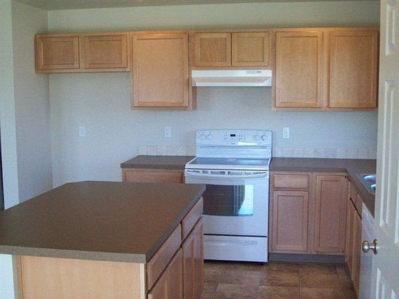 5th image of 645 SW Lago