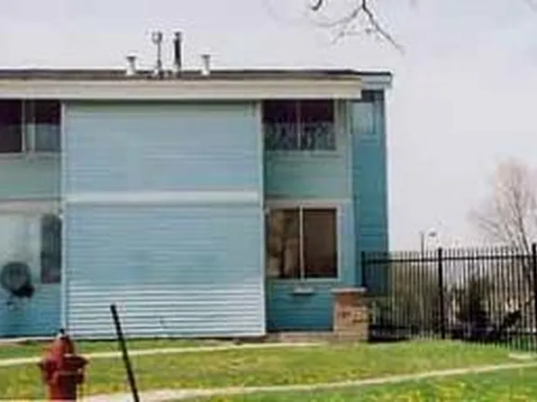8877 N Swan ROAD #K, Milwaukee, WI 53224