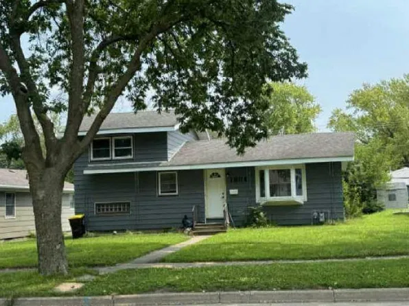 1606 N North Ave, Fairmont, MN 56031