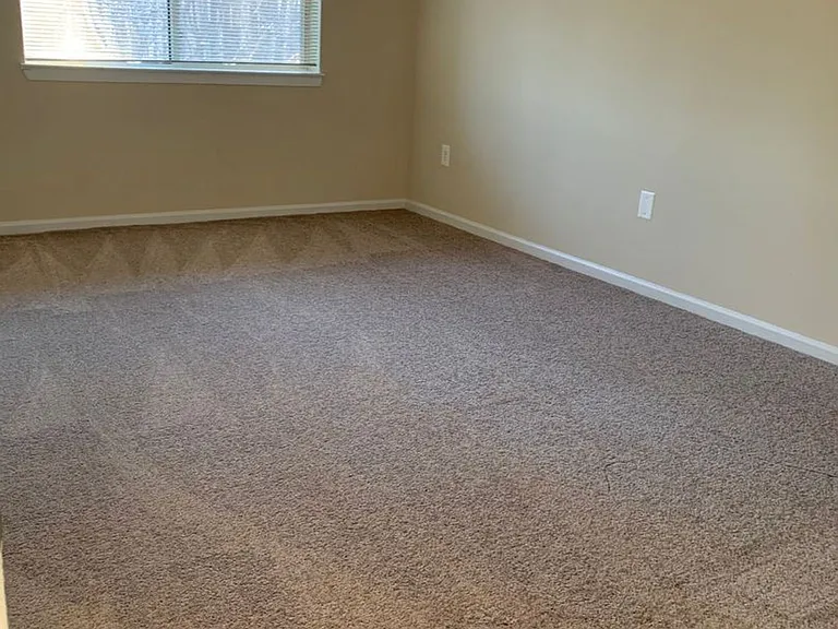 Woods Edge Apartments — Photo 34