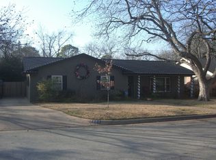 606 Waggoner Dr, Arlington, TX 76013