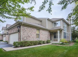 890 Havenshire Rd, Naperville, IL 60565