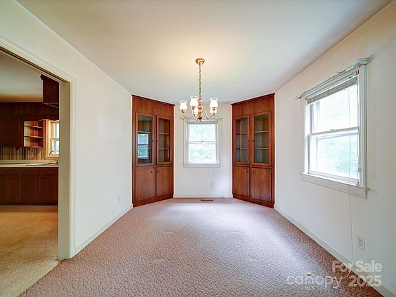 5th image of 167 Cedar Ln