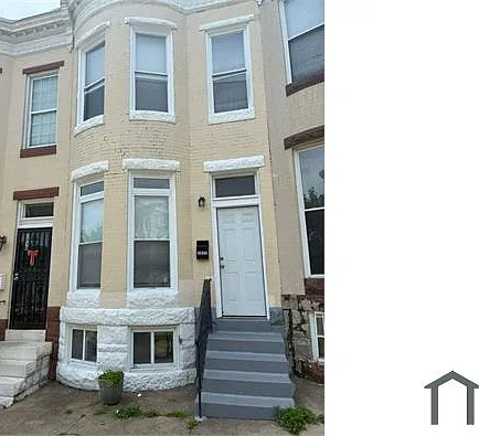 4 bed, $1,995 — Photo 1