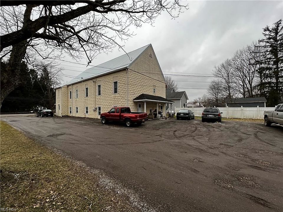 2nd image of 483 E Main Usr 322 St