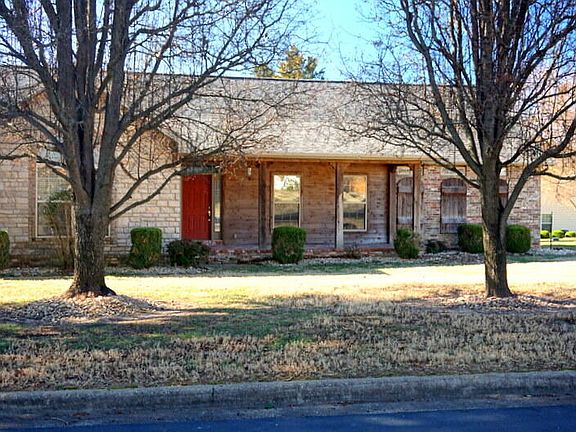 2nd image of 130 Trafalgar Drive