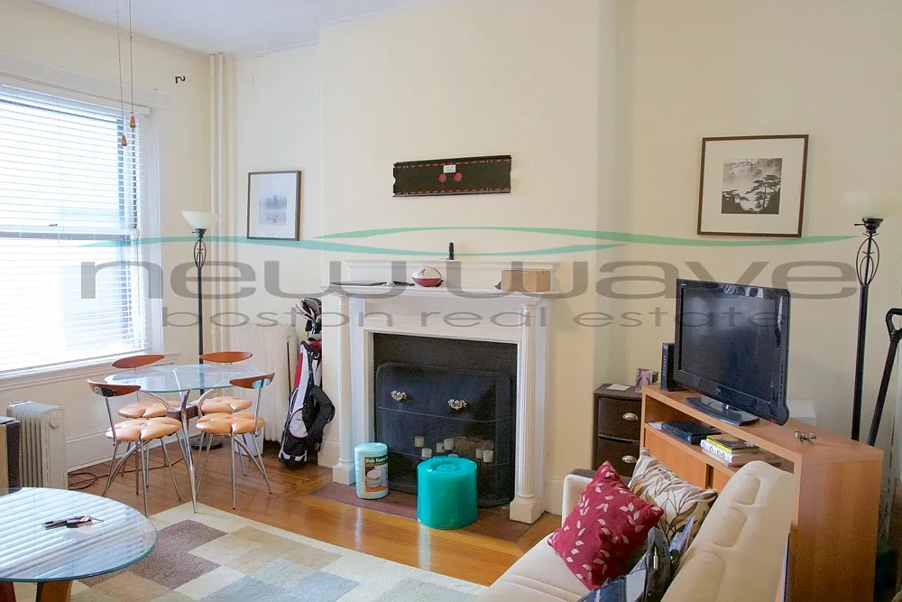 1 bed, 800 sqft, $2,800 — Photo 3