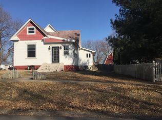 500 S Center St, Lone Tree, IA 52755