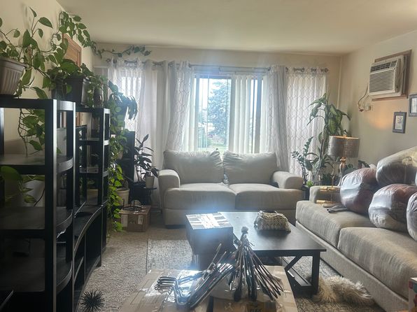 7012 W 87th St APT 2, Burbank, IL 60459