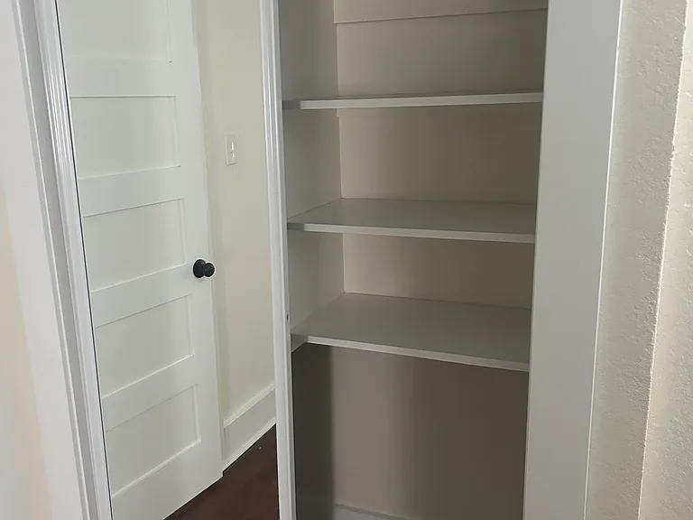 5926 Missouri Ave — Photo 7