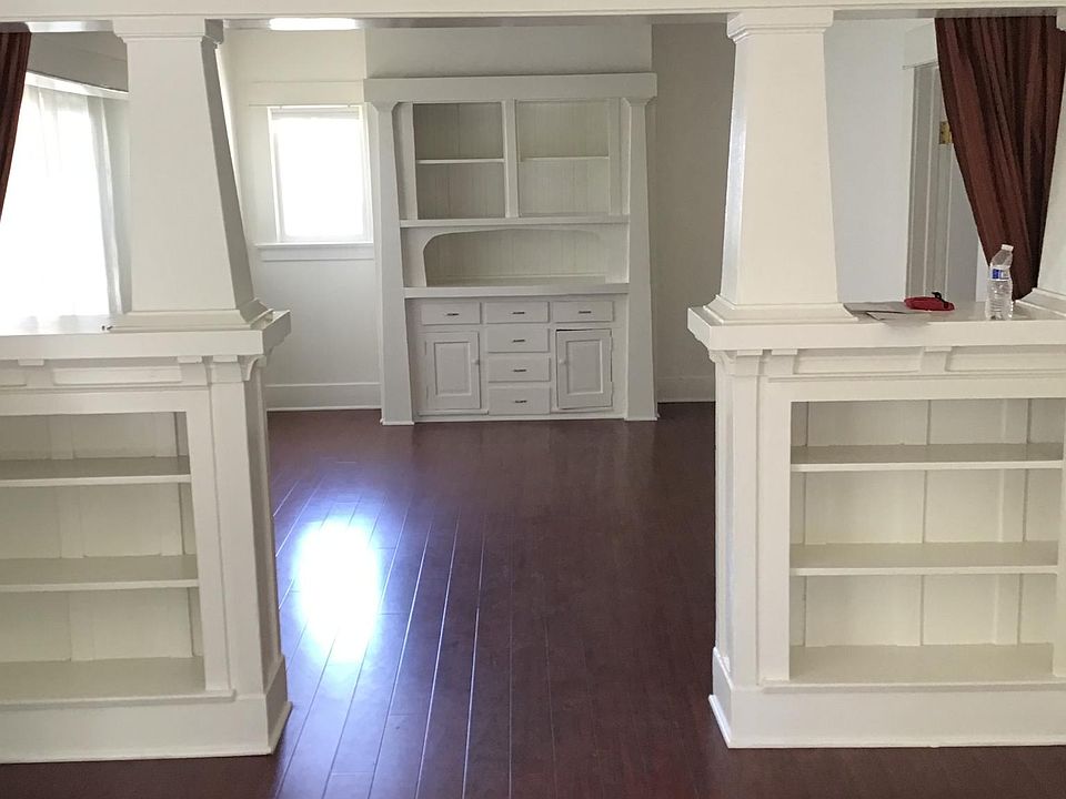 2nd image of 1351 N Las Palmas Ave #1351
