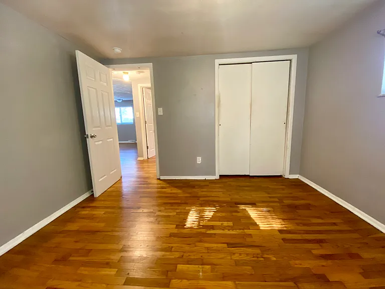 6202 Warren Dr — Photo 3