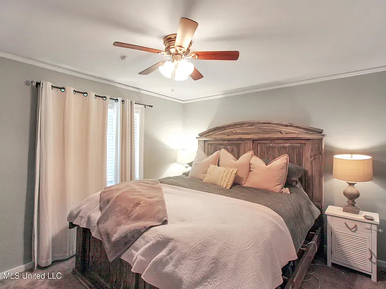 1849 Parkridge Dr — Photo 18