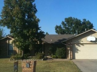 3004 NE Lancaster Ln, Lawton, OK 73507