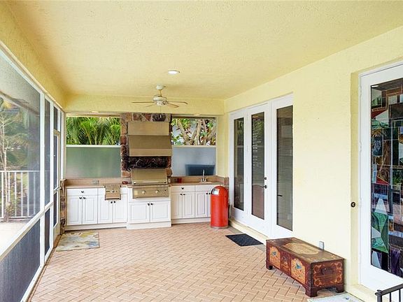 3rd image of 1089 SW Lighthouse Dr