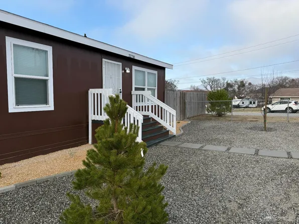 22710 Camp Dr, Tehachapi, CA 93561
