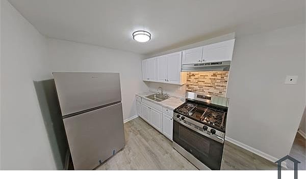 1st image of 868 E Locust Ave