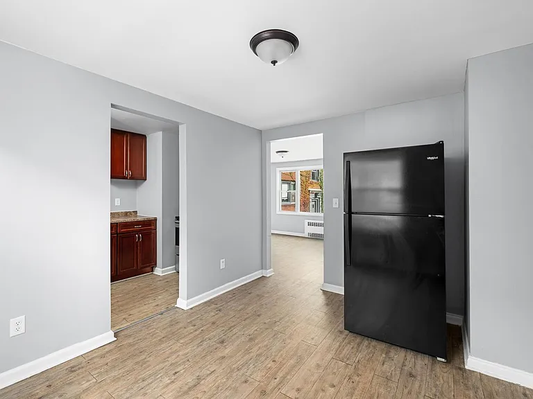 Highland View Apartments — Photo 14