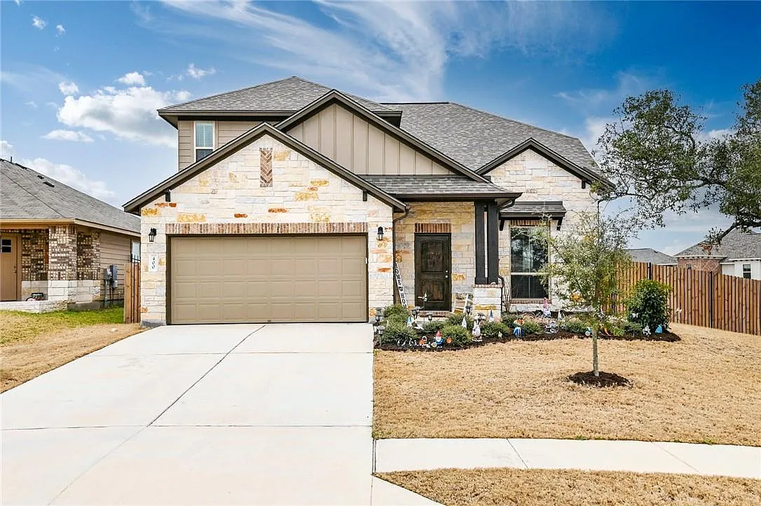 4 bed, 2.5 bath, 2157 sqft, $2,375 — Photo 1