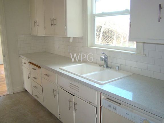 4th image of 14850 Elton Dr #A