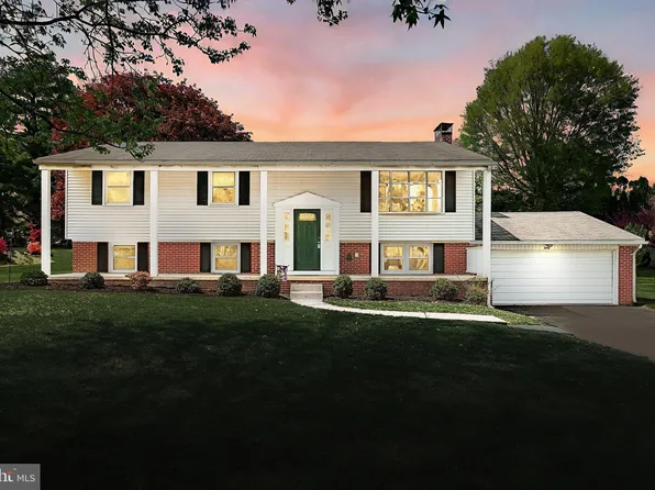 40 Singer Rd, New Freedom, PA 17349