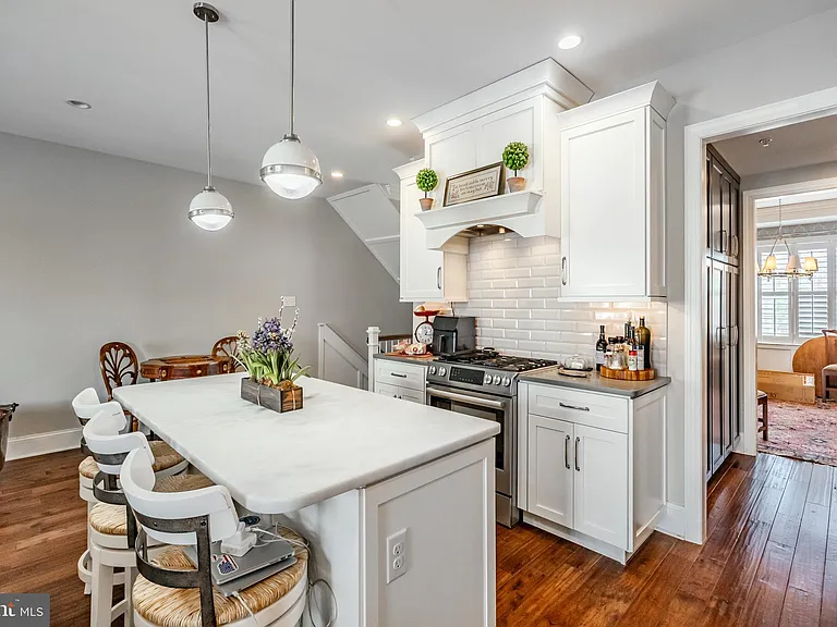 23 Central Ave — Photo 10