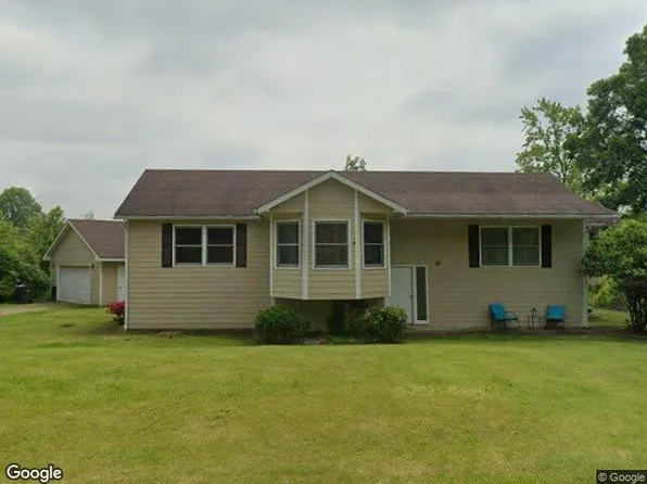 22285 Wynsmythe Dr, Mattawan, MI 49071