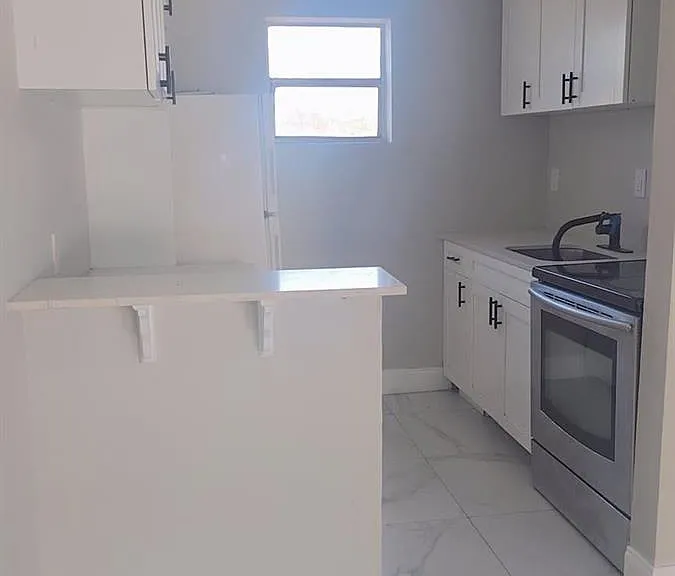 616 NW 5th Ave #2 — Photo 5