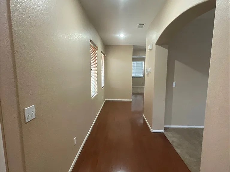 10841 Paradise Rd — Photo 3