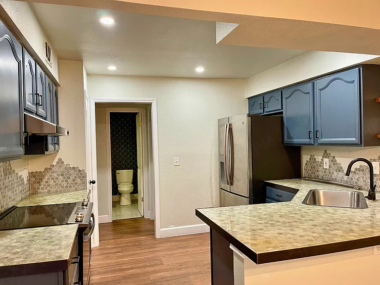 12142 Vista Nogal St — Photo 6