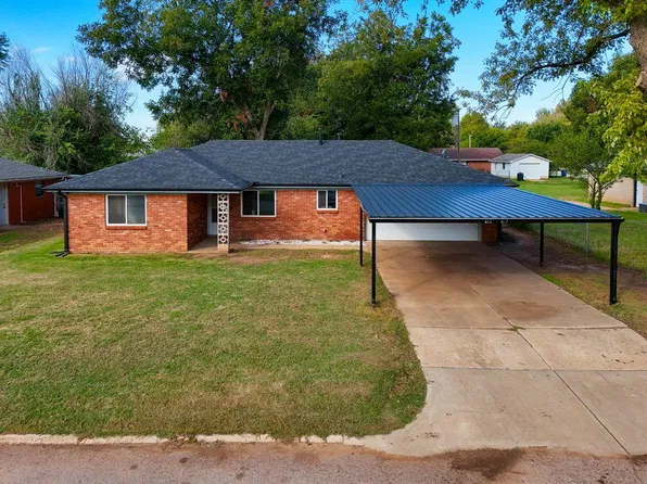 517 N Bell Dr, Crescent, OK 73028