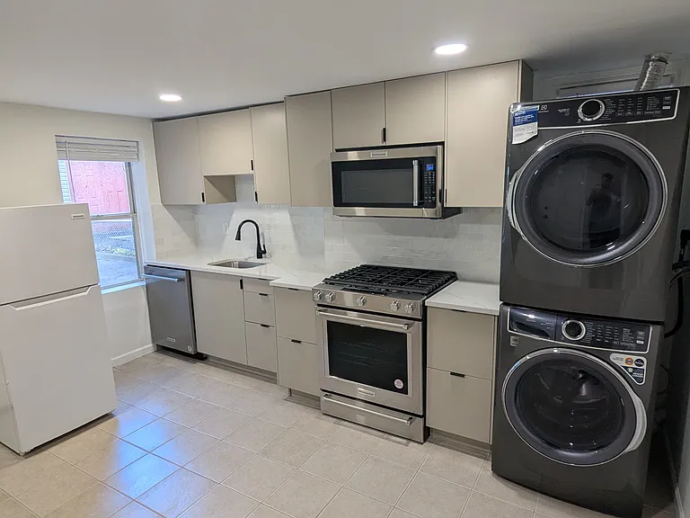 62 Reservoir Ave #1 — Photo 5