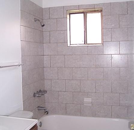 2nd image of 406 Dubarry Pl
