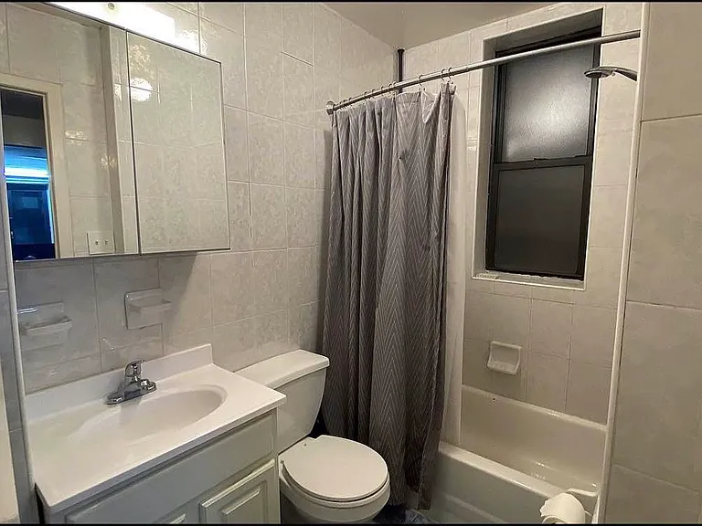 93 Allen St #2 — Photo 6