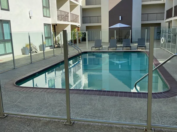 911 N Kings Rd, West Hollywood, CA