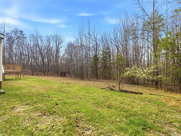 2nd image of 670 Foxwood Rd