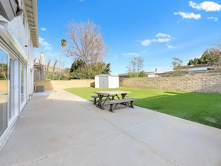 12110 Bowmore Ave — Photo 30