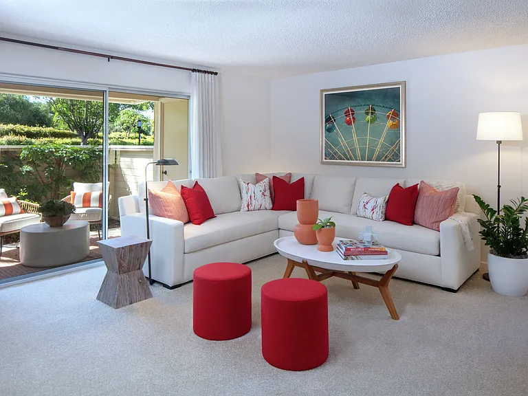 Turtle Rock Vista Apartment Homes — Photo 1