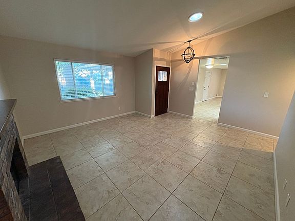 4th image of 2661 Yuma Cir