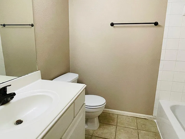 2710 Grants Lake Blvd #G1 — Photo 12