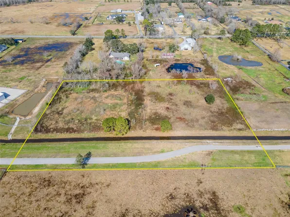 1905 Schulte Ln, Friendswood, TX 77546