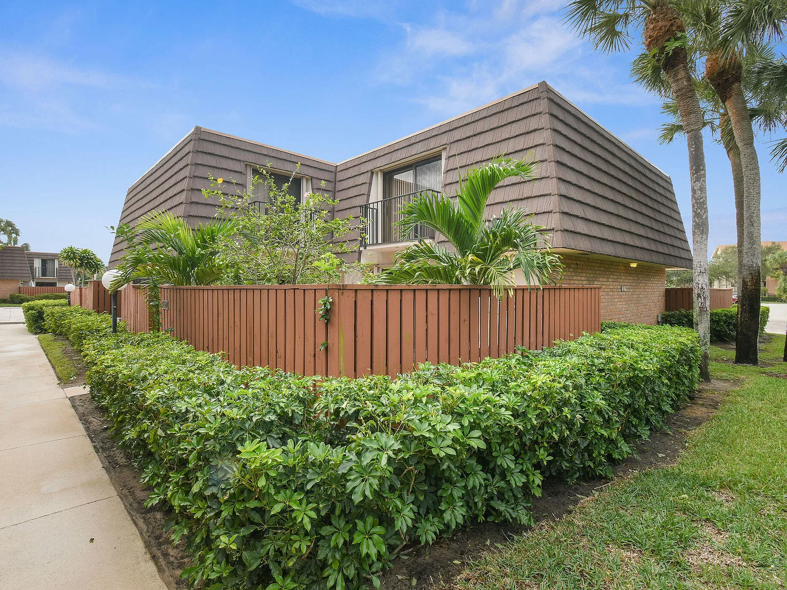 2 bed, 2.5 bath, 1188 sqft, $2,750 — Photo 1
