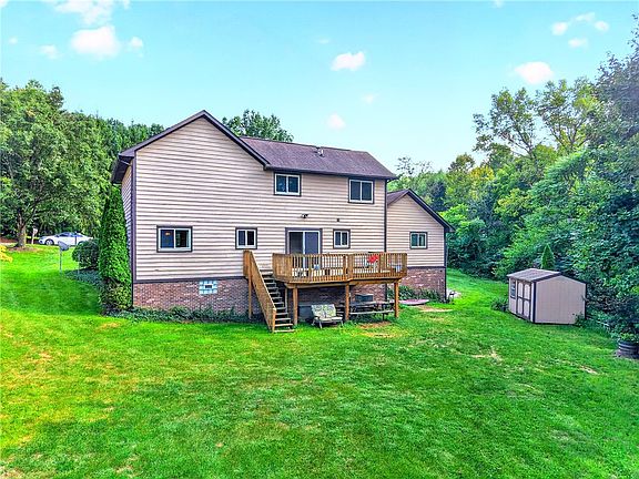 3rd image of 430 Oliver Dr