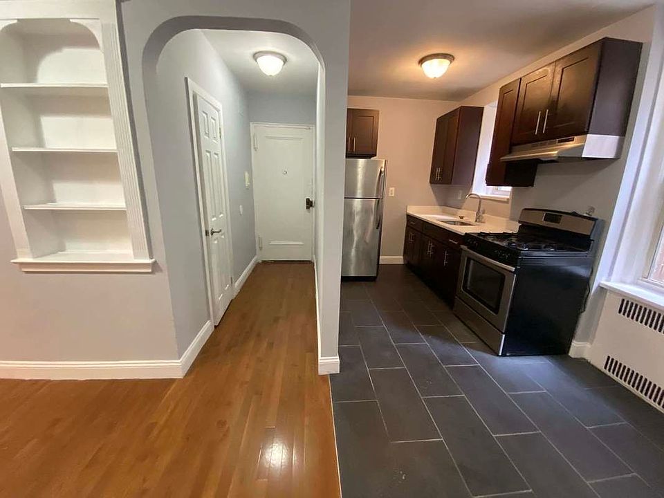 1st image of 40 Woodruff Ave #1B